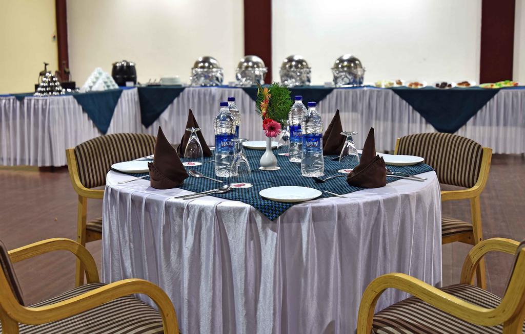 The Udaibagh Hotel Udaipur Kültér fotó