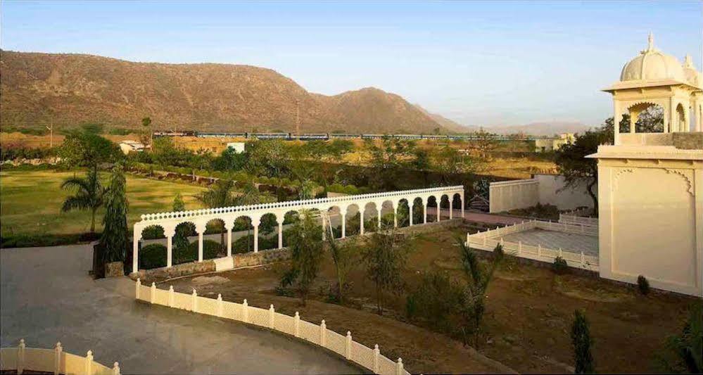The Udaibagh Hotel Udaipur Kültér fotó